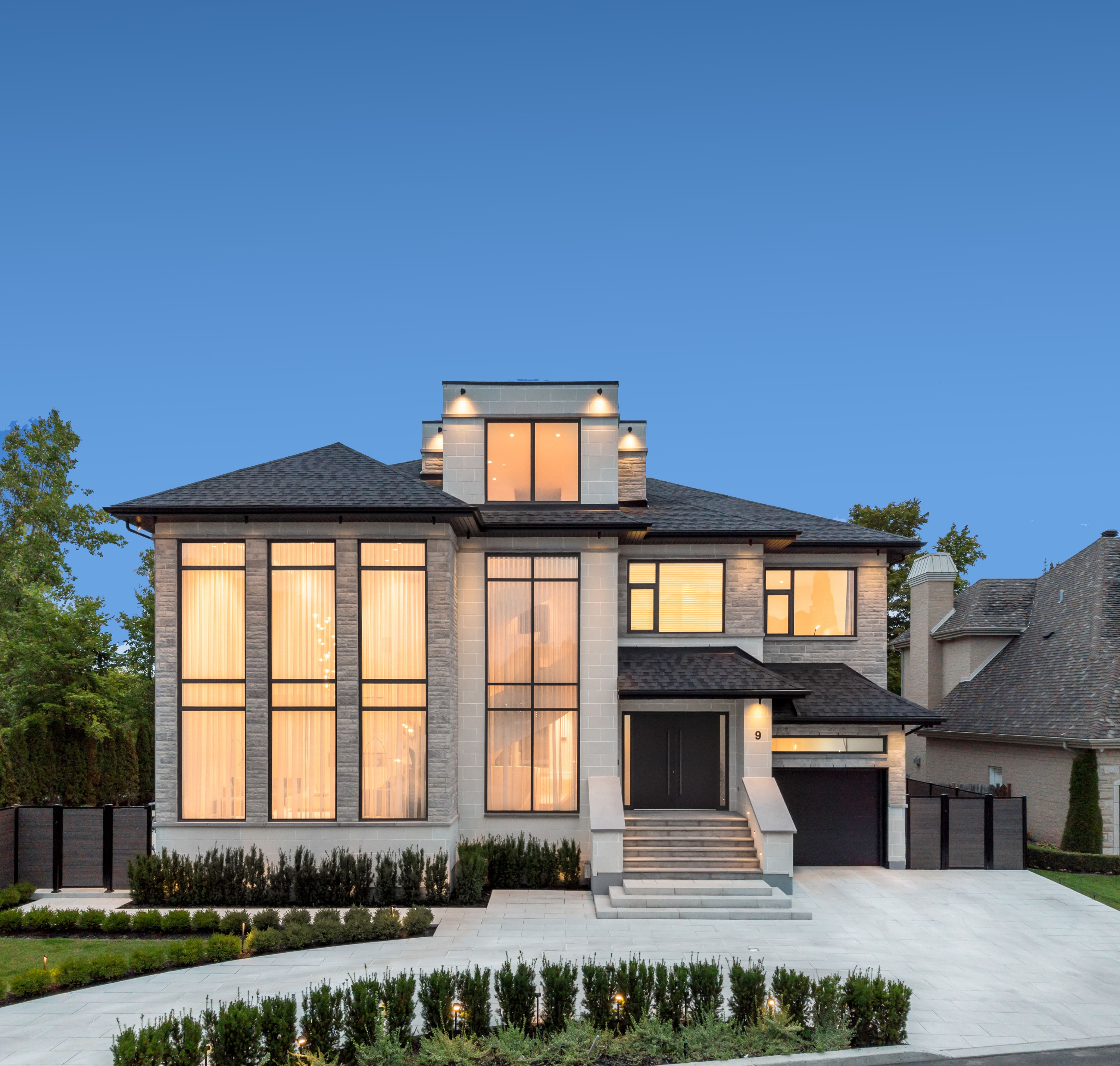 bg_front_house_northview_l